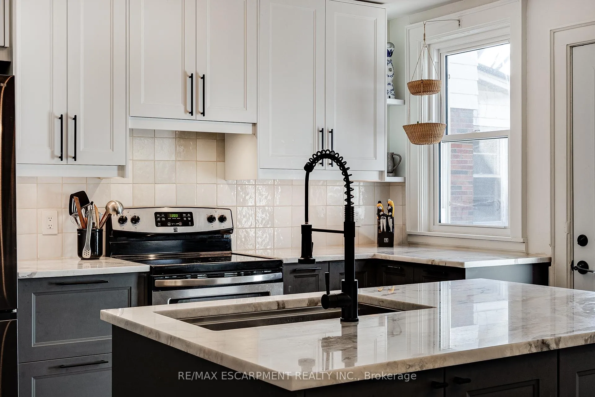 Photo 17 of 18 Haddon Avenue S, Hamilton, Westdale — HOMEH