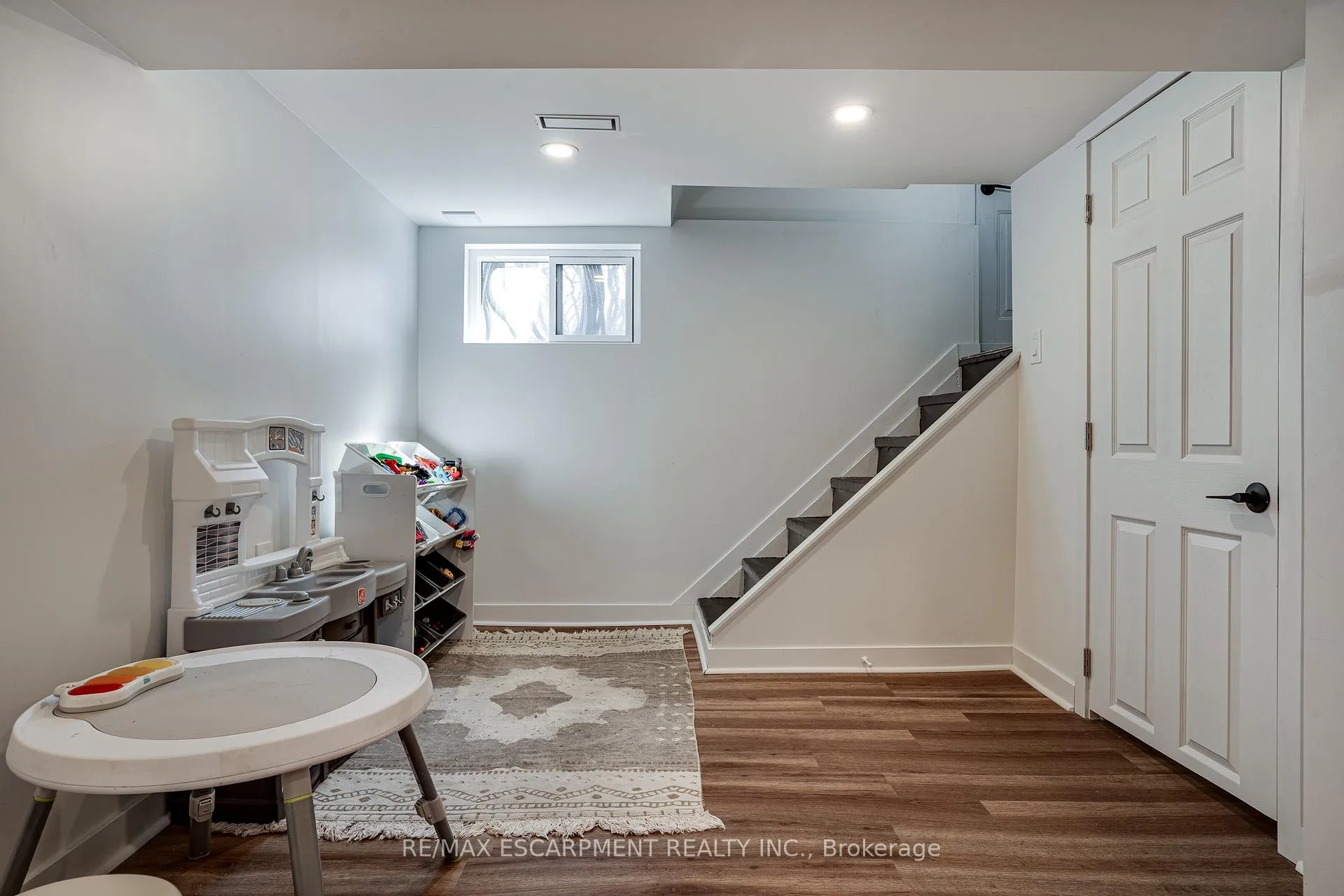 Photo 31 of 18 Haddon Avenue S, Hamilton, Westdale — HOMEH