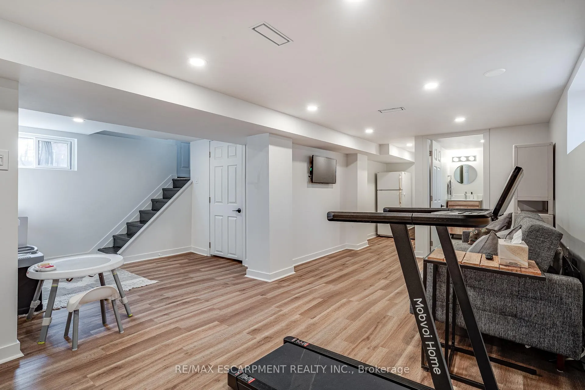 Photo 33 of 18 Haddon Avenue S, Hamilton, Westdale — HOMEH
