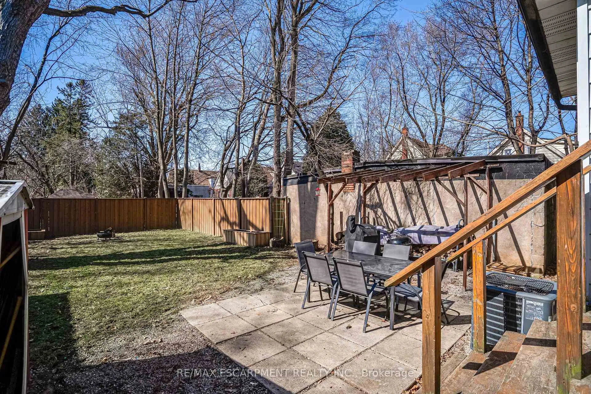 Photo 34 of 18 Haddon Avenue S, Hamilton, Westdale — HOMEH