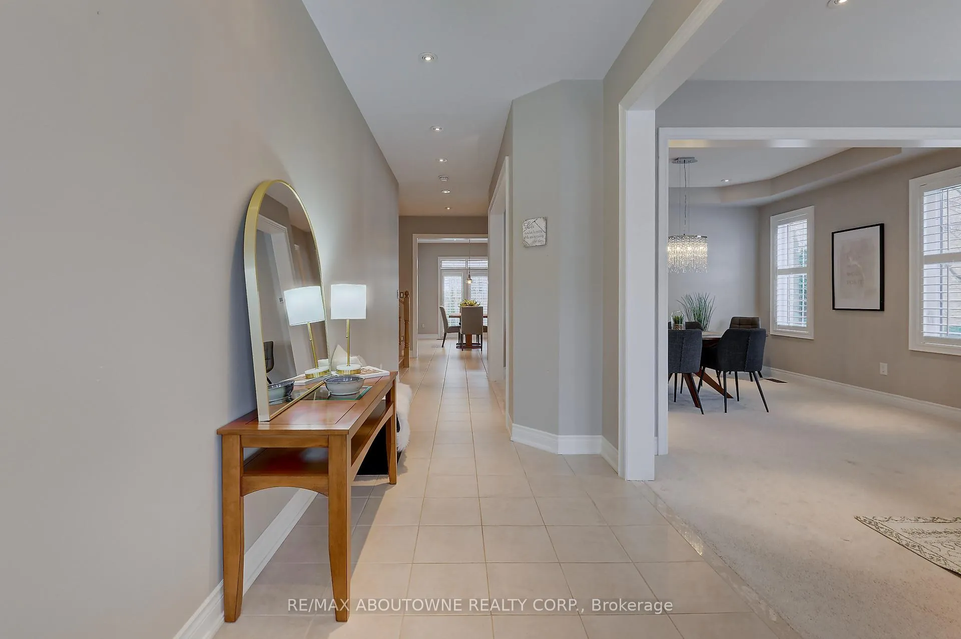 Photo 5 of 174 Mcknight Avenue, Hamilton, Waterdown — HOMEH
