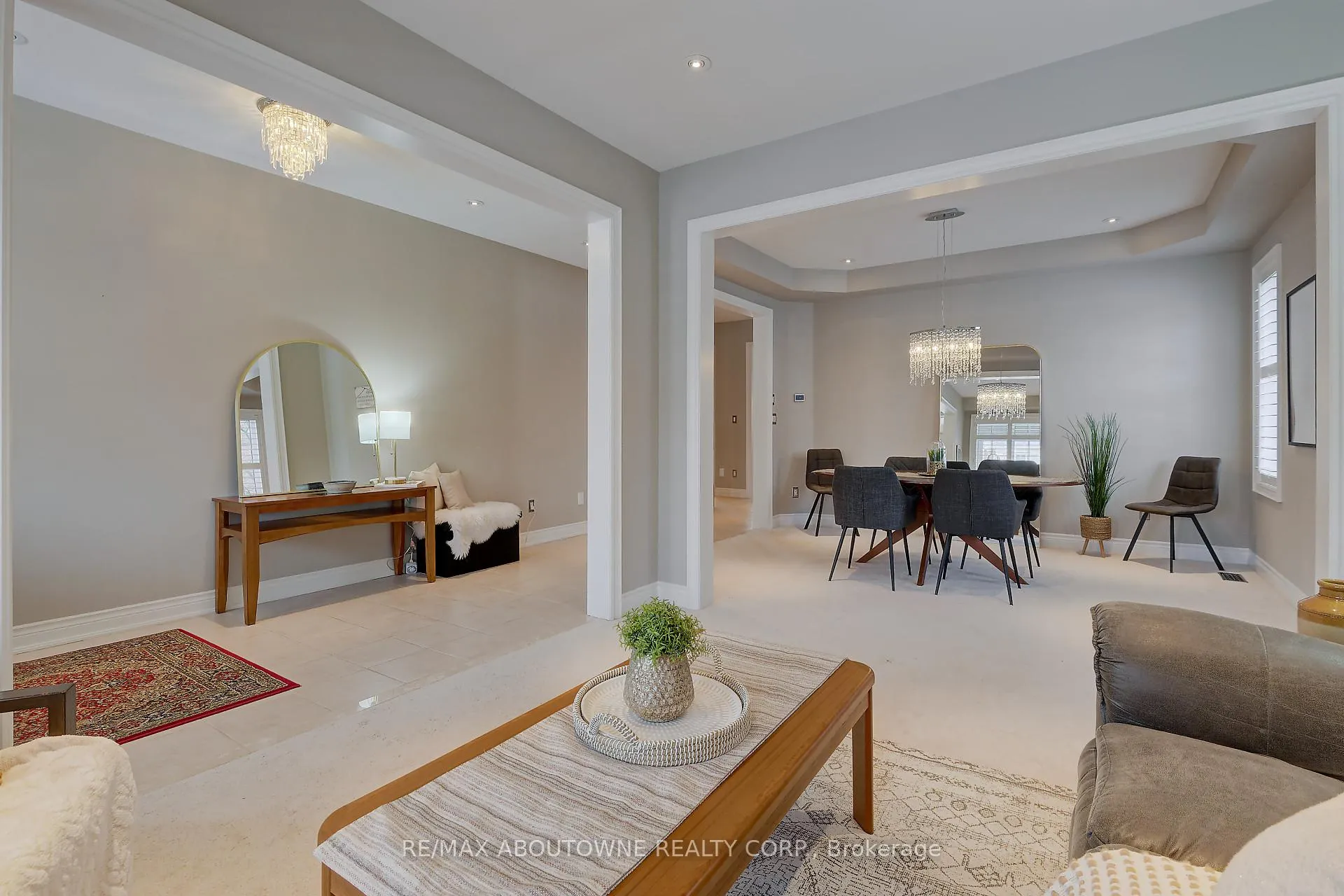 Photo 6 of 174 Mcknight Avenue, Hamilton, Waterdown — HOMEH