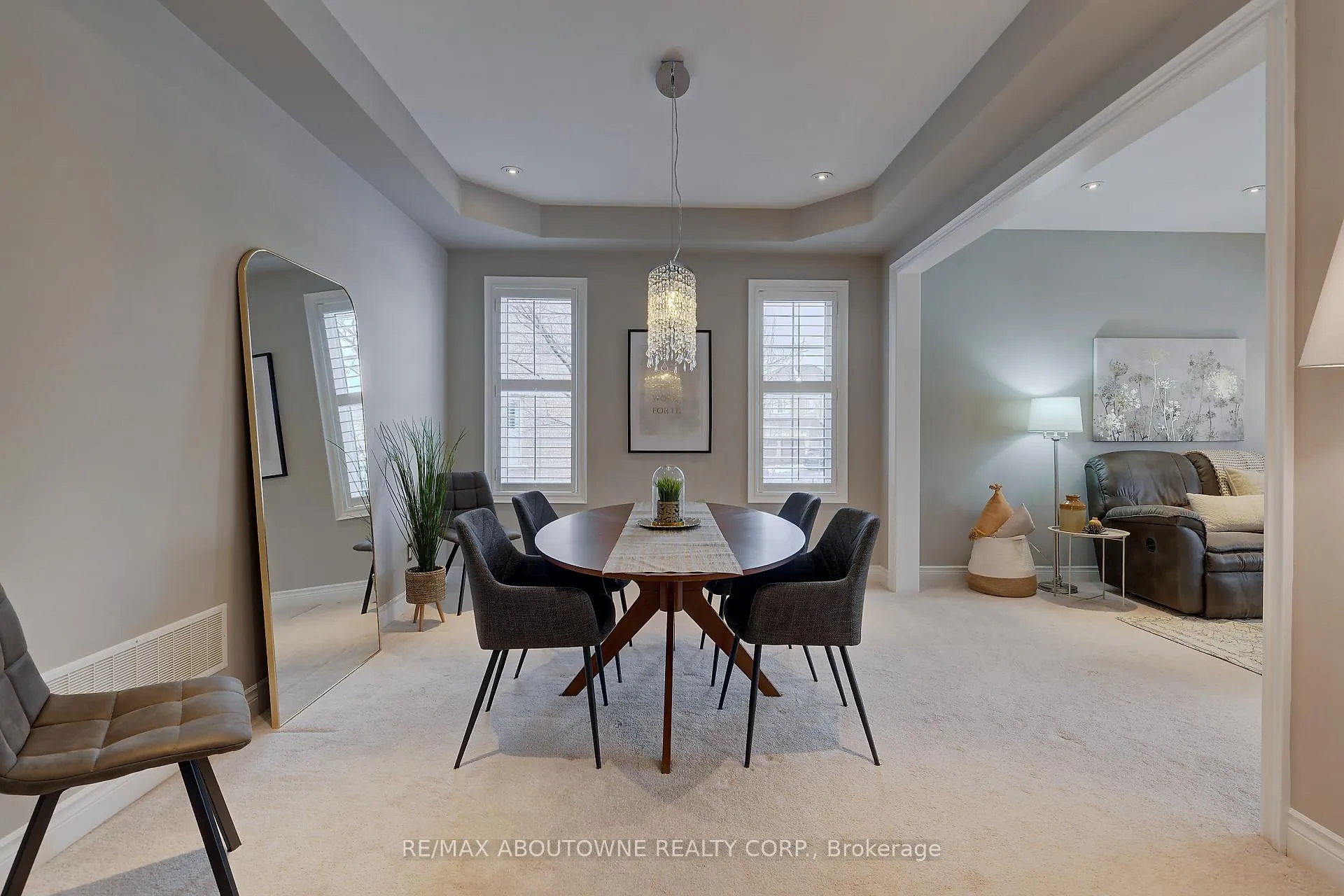 Photo 8 of 174 Mcknight Avenue, Hamilton, Waterdown — HOMEH