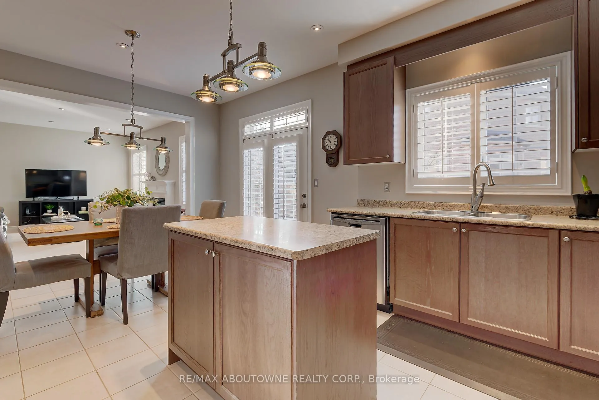 Photo 19 of 174 Mcknight Avenue, Hamilton, Waterdown — HOMEH