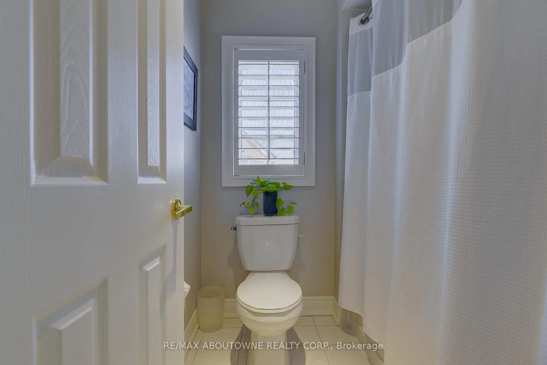 Photo 33 of 174 Mcknight Avenue, Hamilton, Waterdown — HOMEH