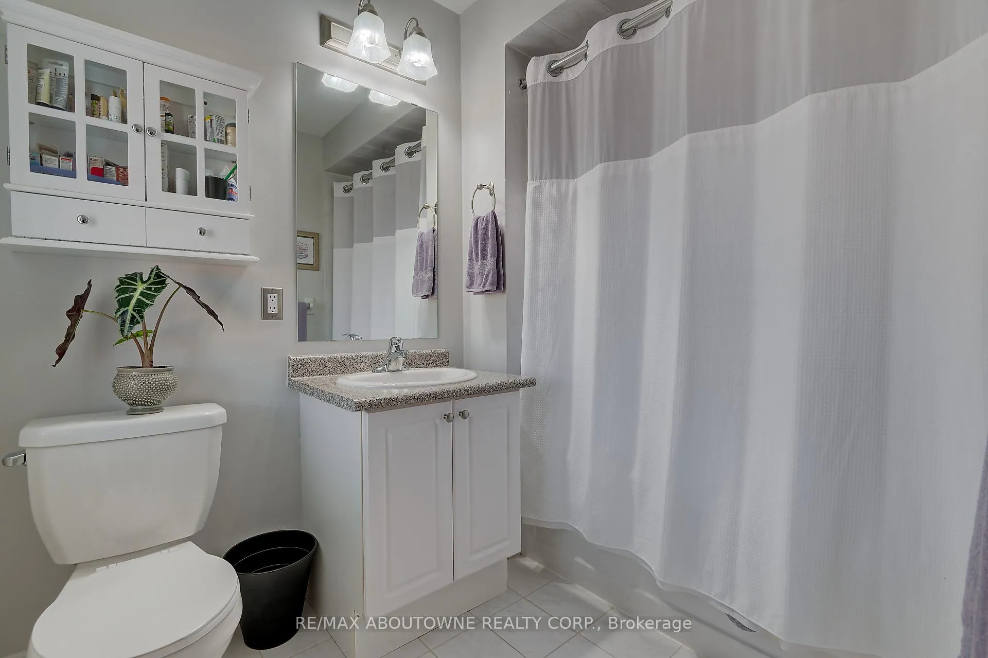 Photo 38 of 174 Mcknight Avenue, Hamilton, Waterdown — HOMEH