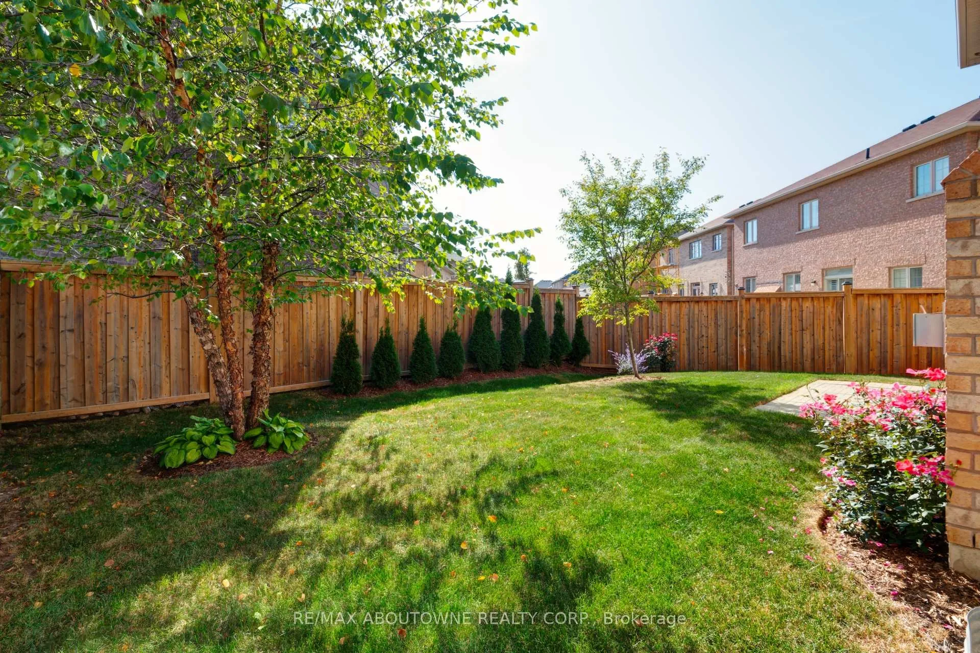 Photo 40 of 174 Mcknight Avenue, Hamilton, Waterdown — HOMEH