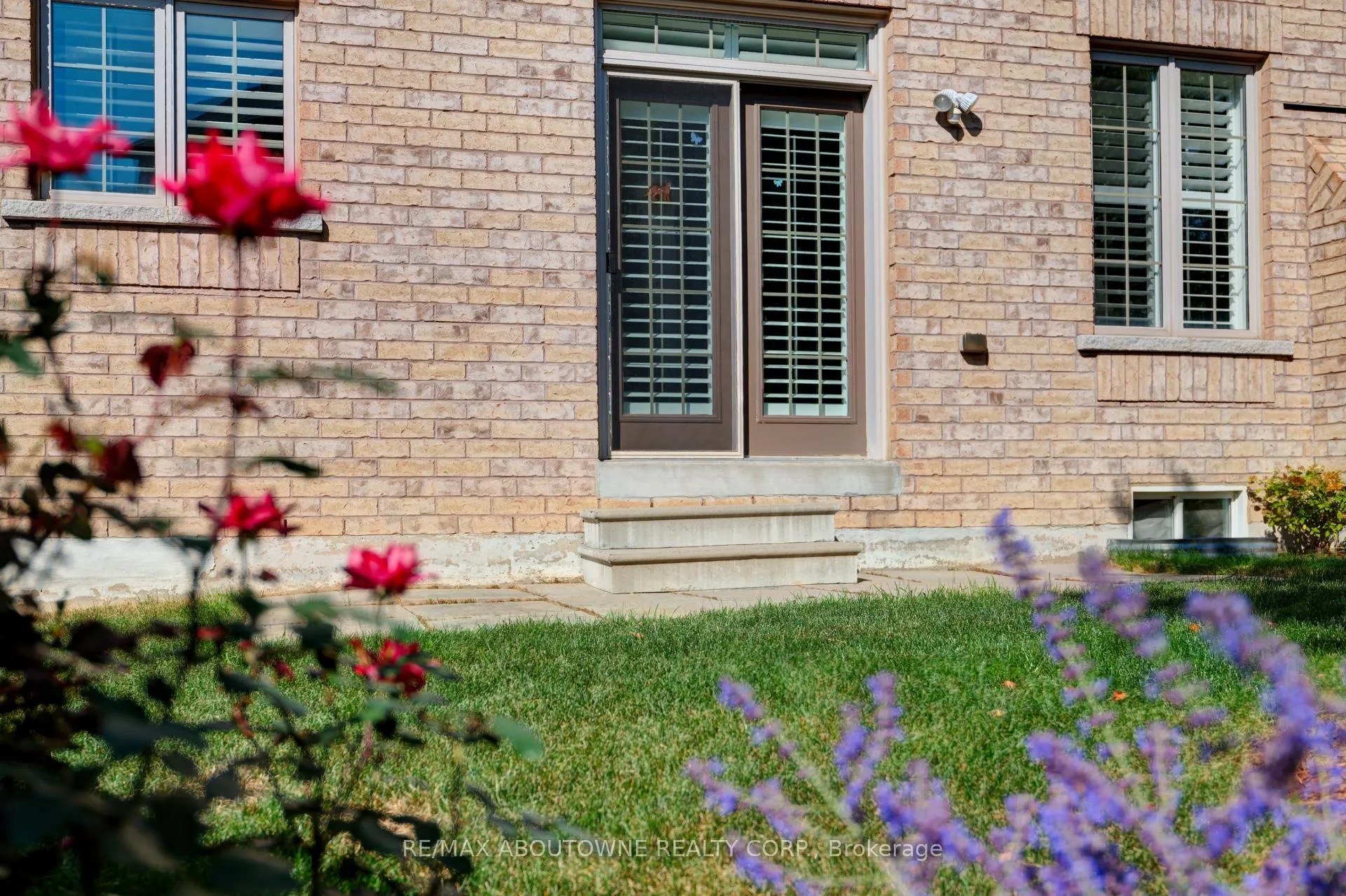 Photo 43 of 174 Mcknight Avenue, Hamilton, Waterdown — HOMEH
