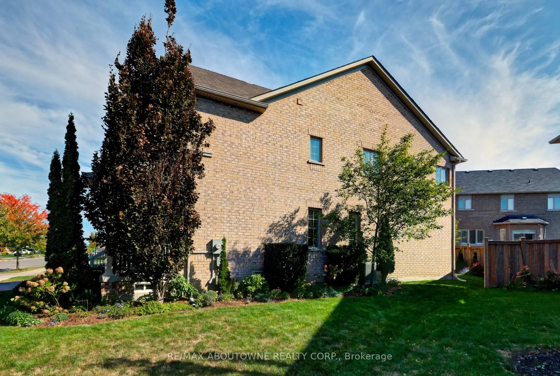 Photo 45 of 174 Mcknight Avenue, Hamilton, Waterdown — HOMEH