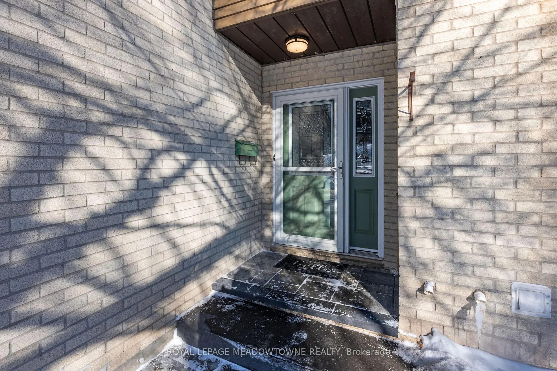 Photo 6 of 51 Lynden Circle, Halton Hills, Georgetown — HOMEH