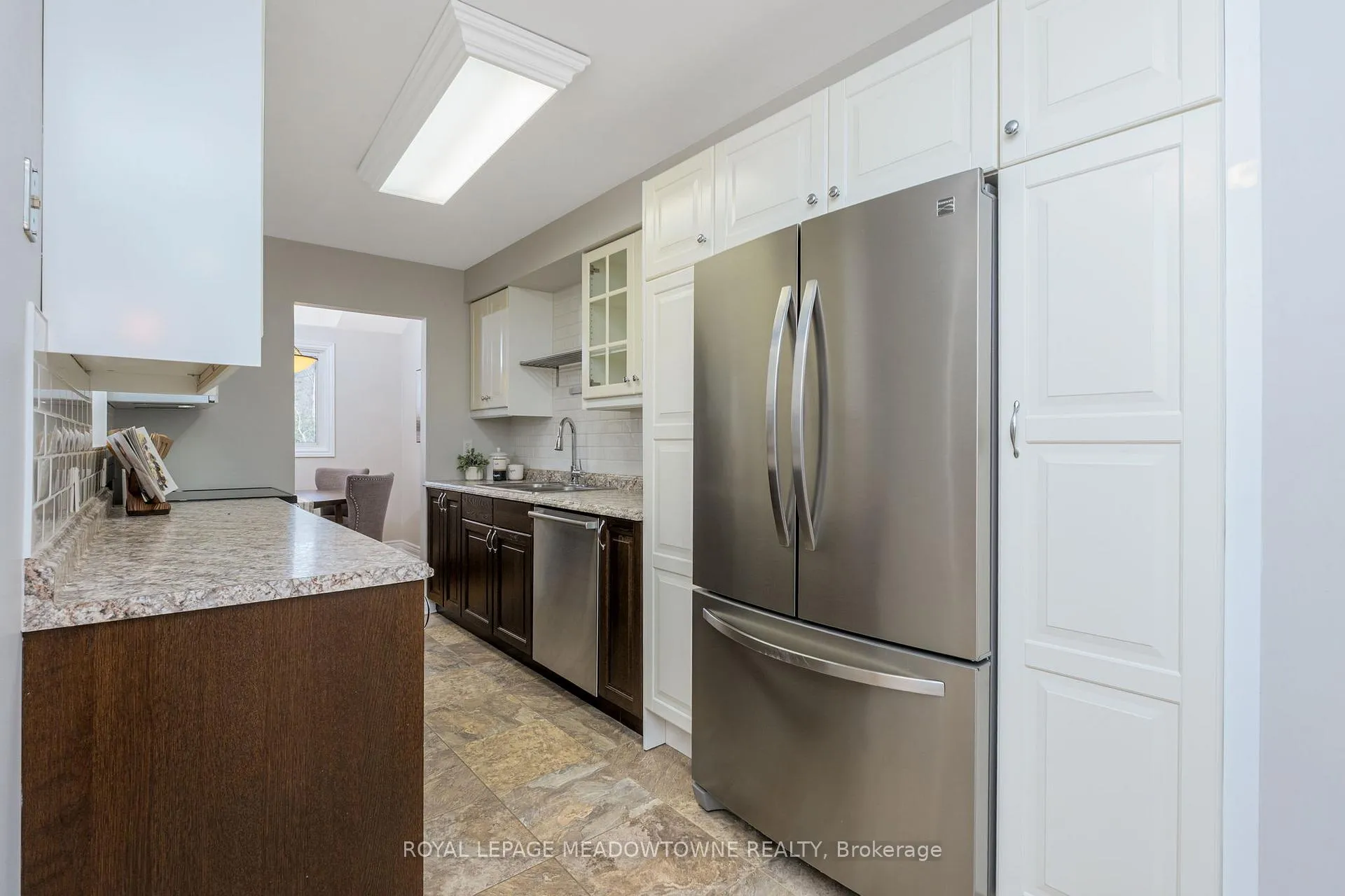 Photo 10 of 51 Lynden Circle, Halton Hills, Georgetown — HOMEH