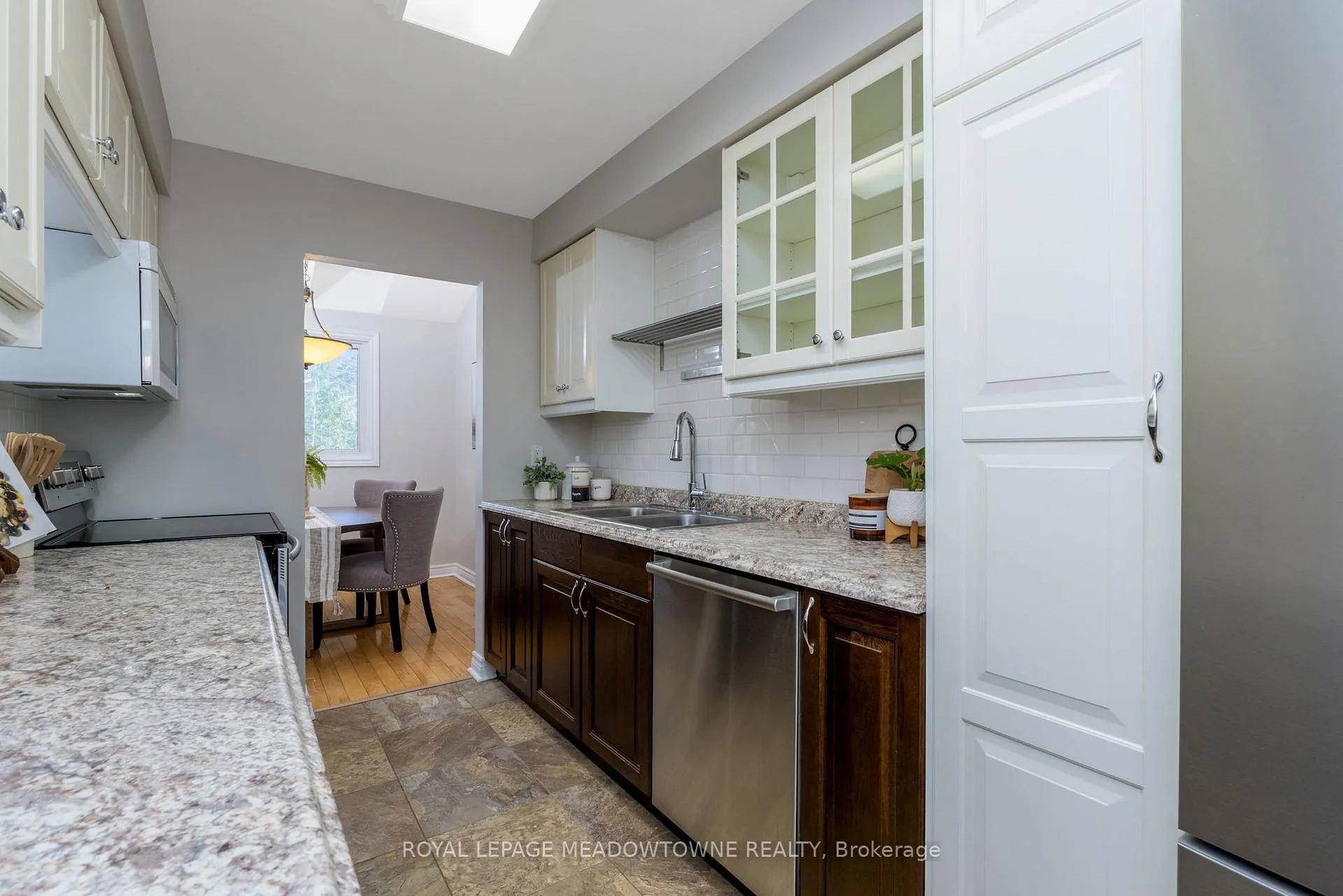 Photo 11 of 51 Lynden Circle, Halton Hills, Georgetown — HOMEH