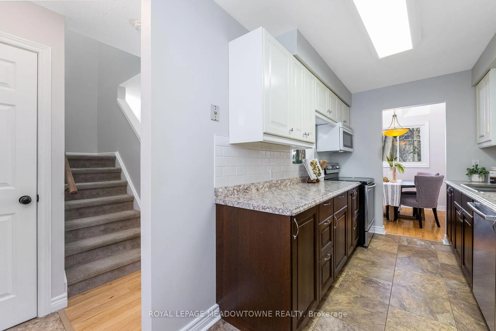 Photo 12 of 51 Lynden Circle, Halton Hills, Georgetown — HOMEH