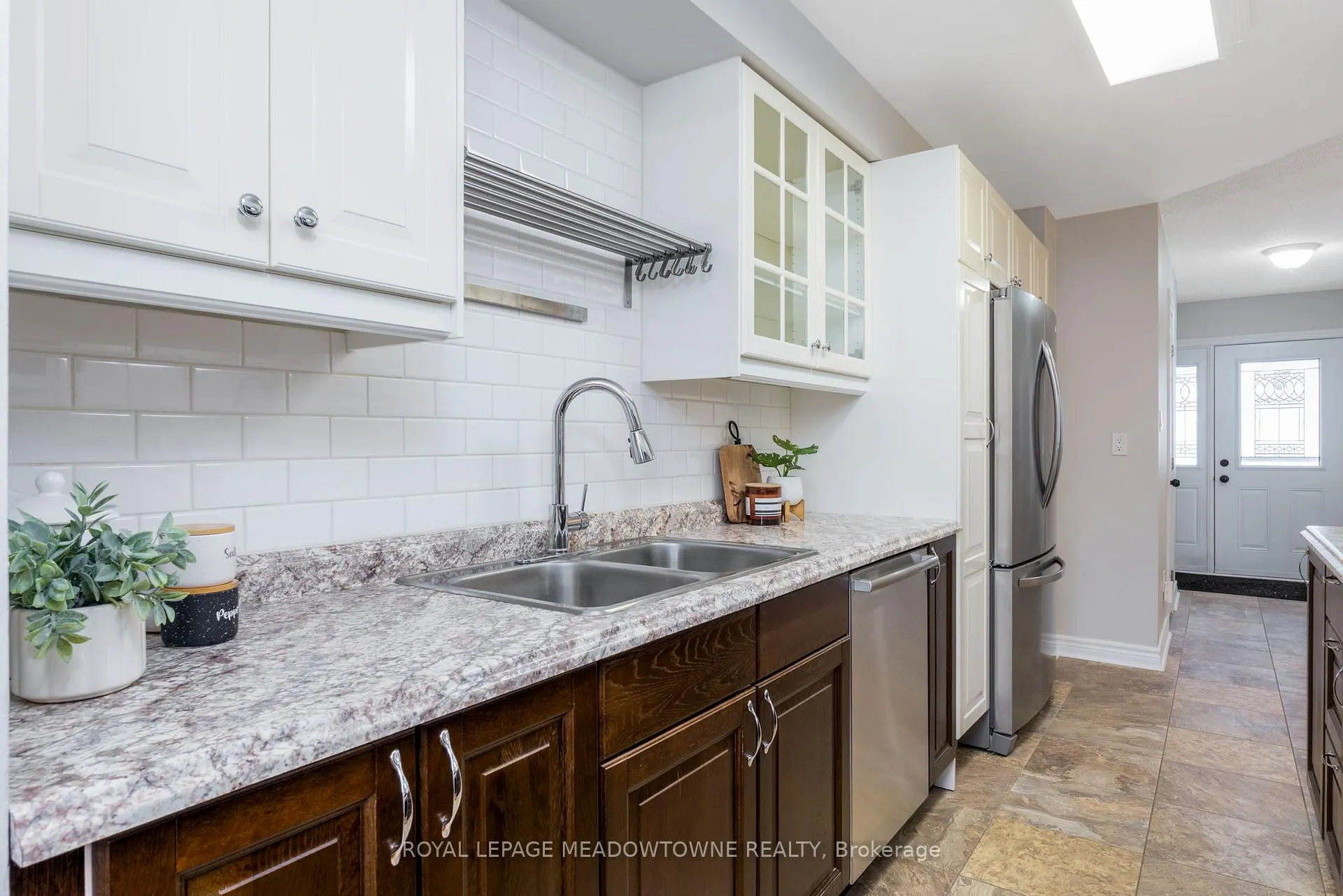 Photo 14 of 51 Lynden Circle, Halton Hills, Georgetown — HOMEH