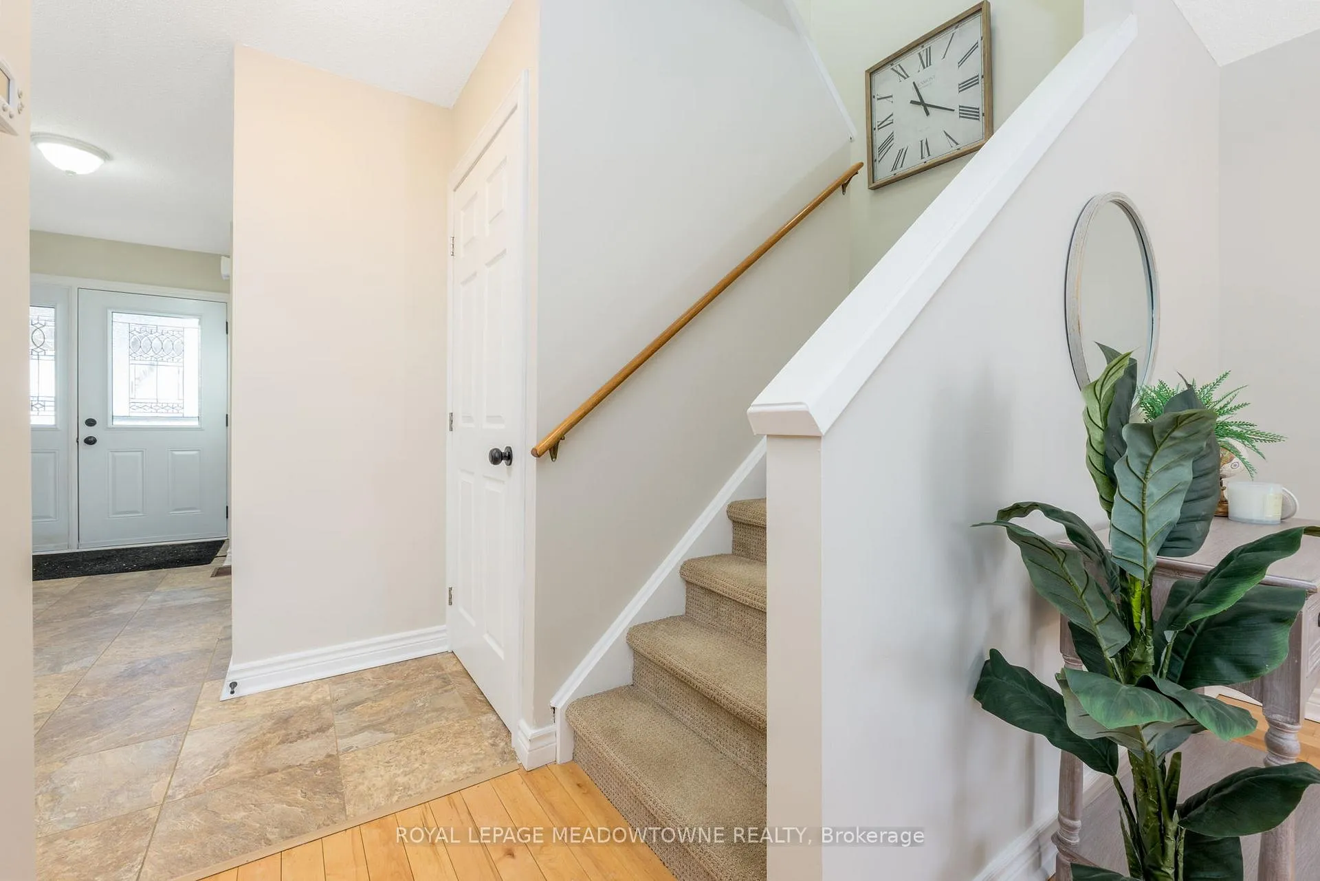Photo 25 of 51 Lynden Circle, Halton Hills, Georgetown — HOMEH