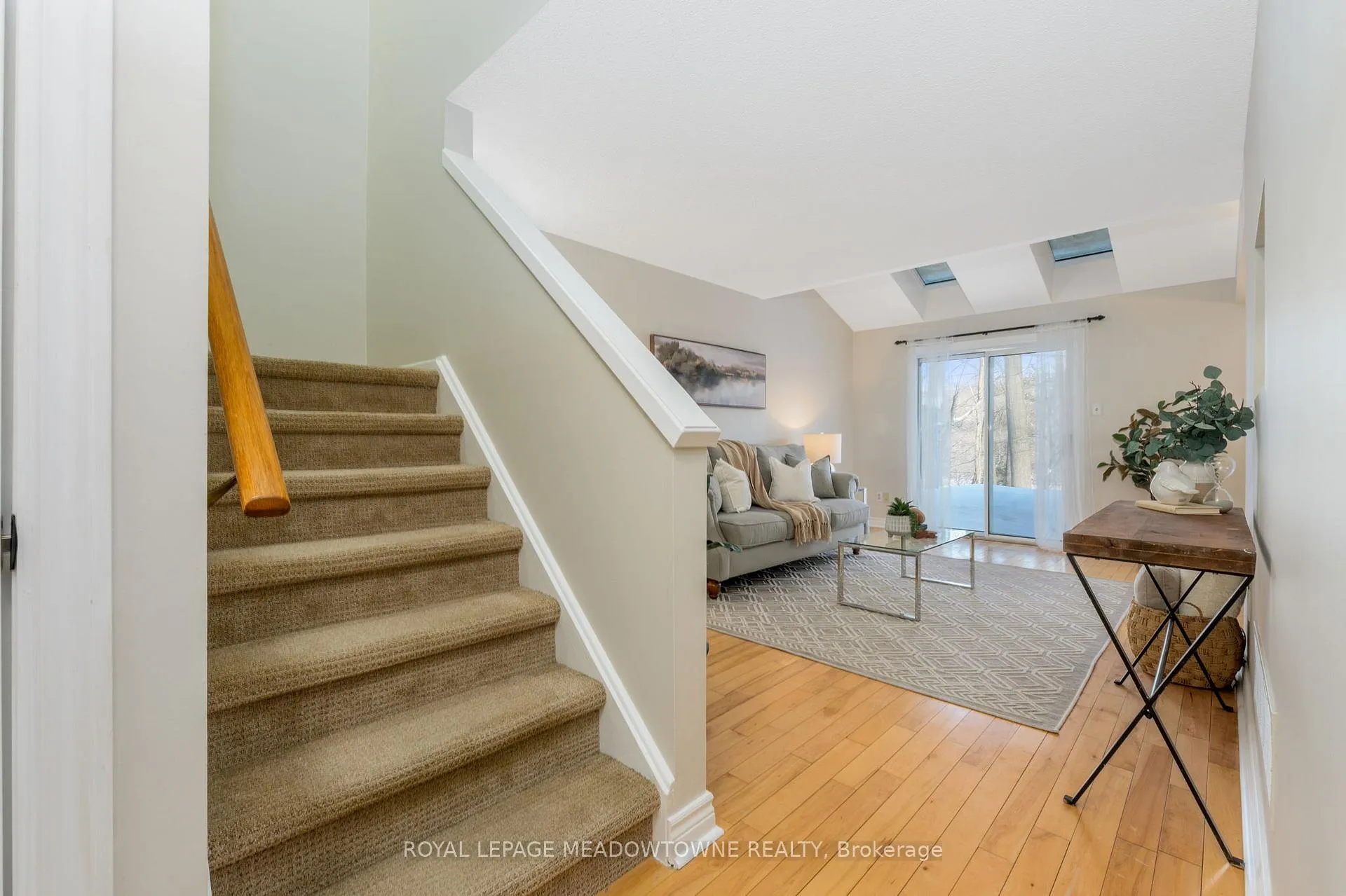 Photo 26 of 51 Lynden Circle, Halton Hills, Georgetown — HOMEH