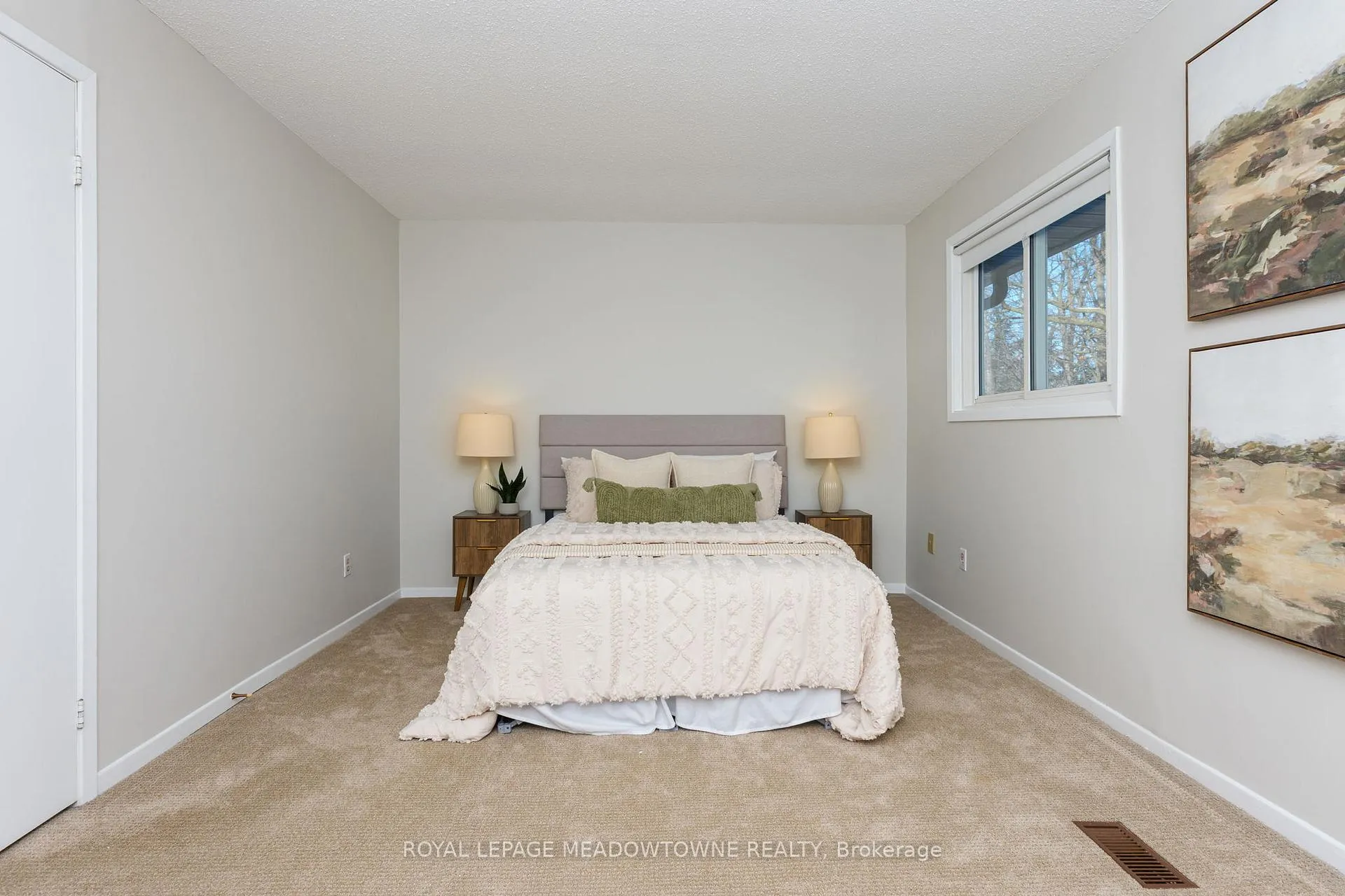 Photo 30 of 51 Lynden Circle, Halton Hills, Georgetown — HOMEH