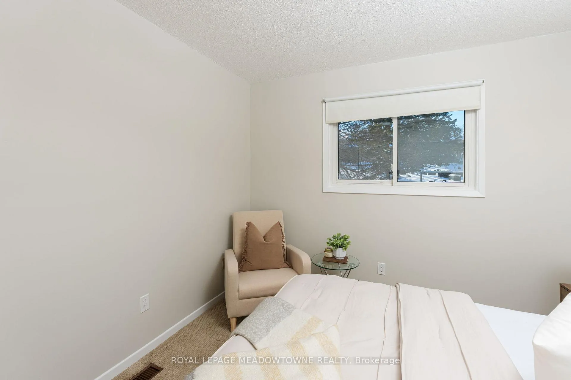 Photo 34 of 51 Lynden Circle, Halton Hills, Georgetown — HOMEH