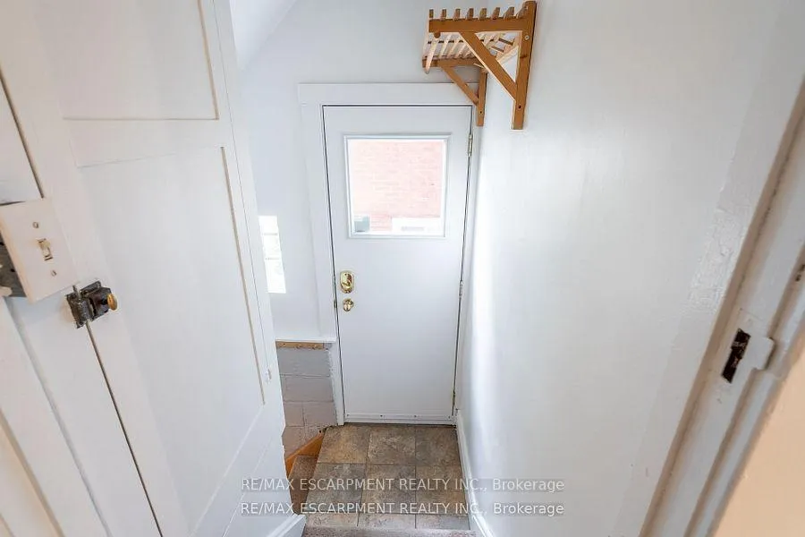 Photo 13 of 56 Newton Avenue, Hamilton, Cootes Paradise — HOMEH