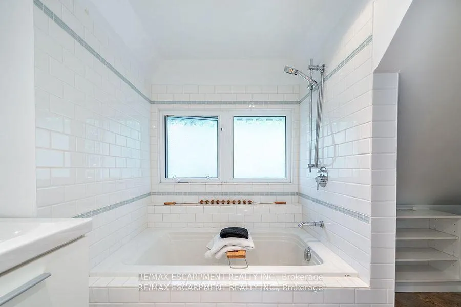 Photo 30 of 56 Newton Avenue, Hamilton, Cootes Paradise — HOMEH
