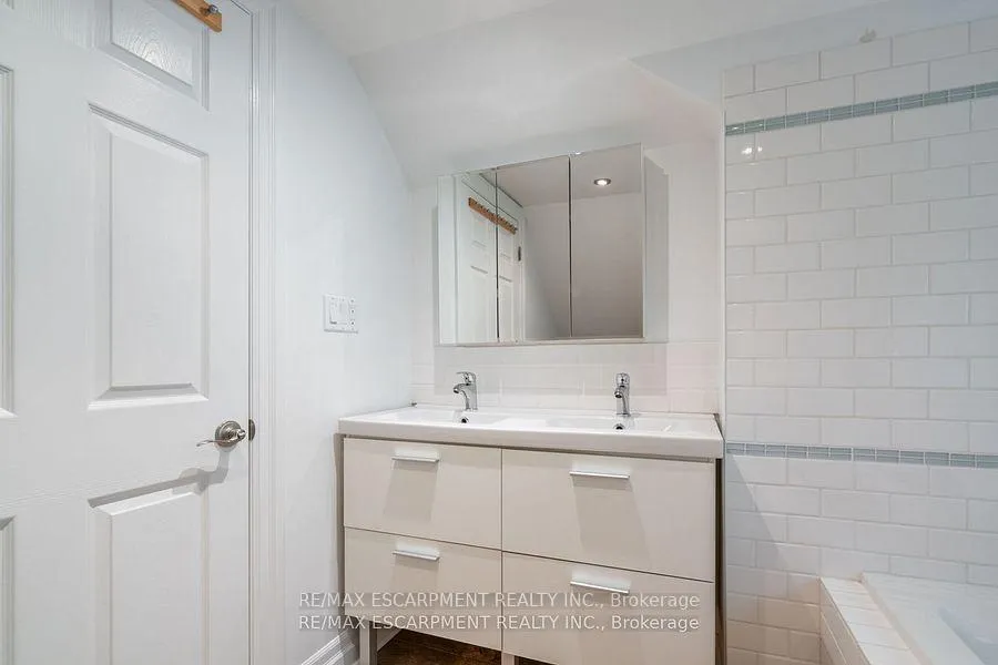 Photo 31 of 56 Newton Avenue, Hamilton, Cootes Paradise — HOMEH
