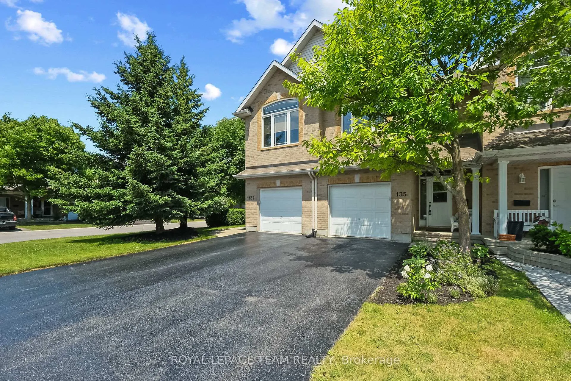 Photo 3 of 135 Talltree Crescent, Ottawa, Stittsville (Central) — HOMEH