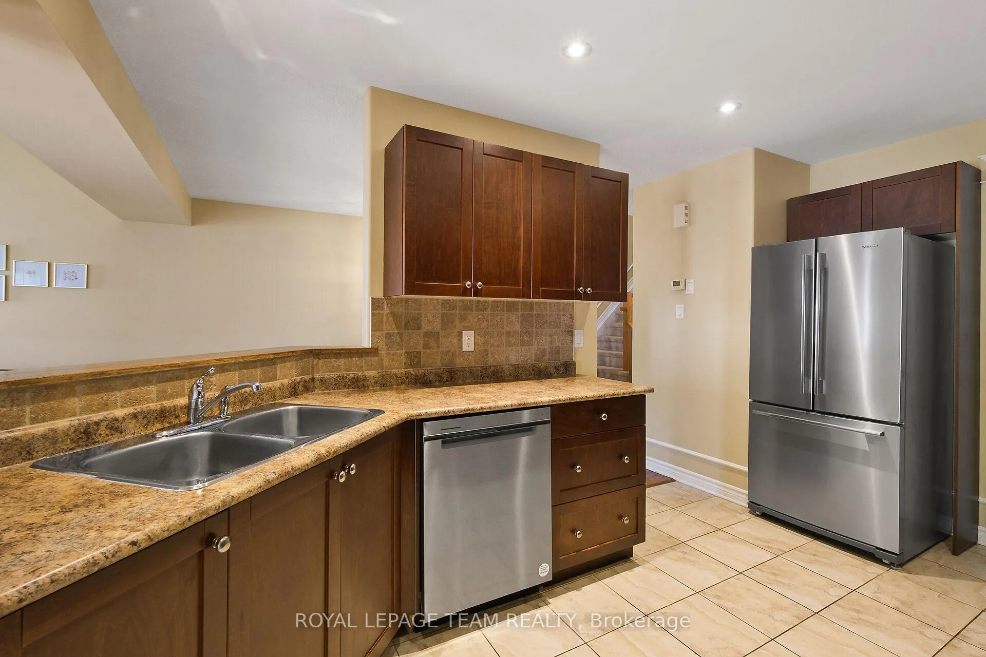 Photo 20 of 135 Talltree Crescent, Ottawa, Stittsville (Central) — HOMEH