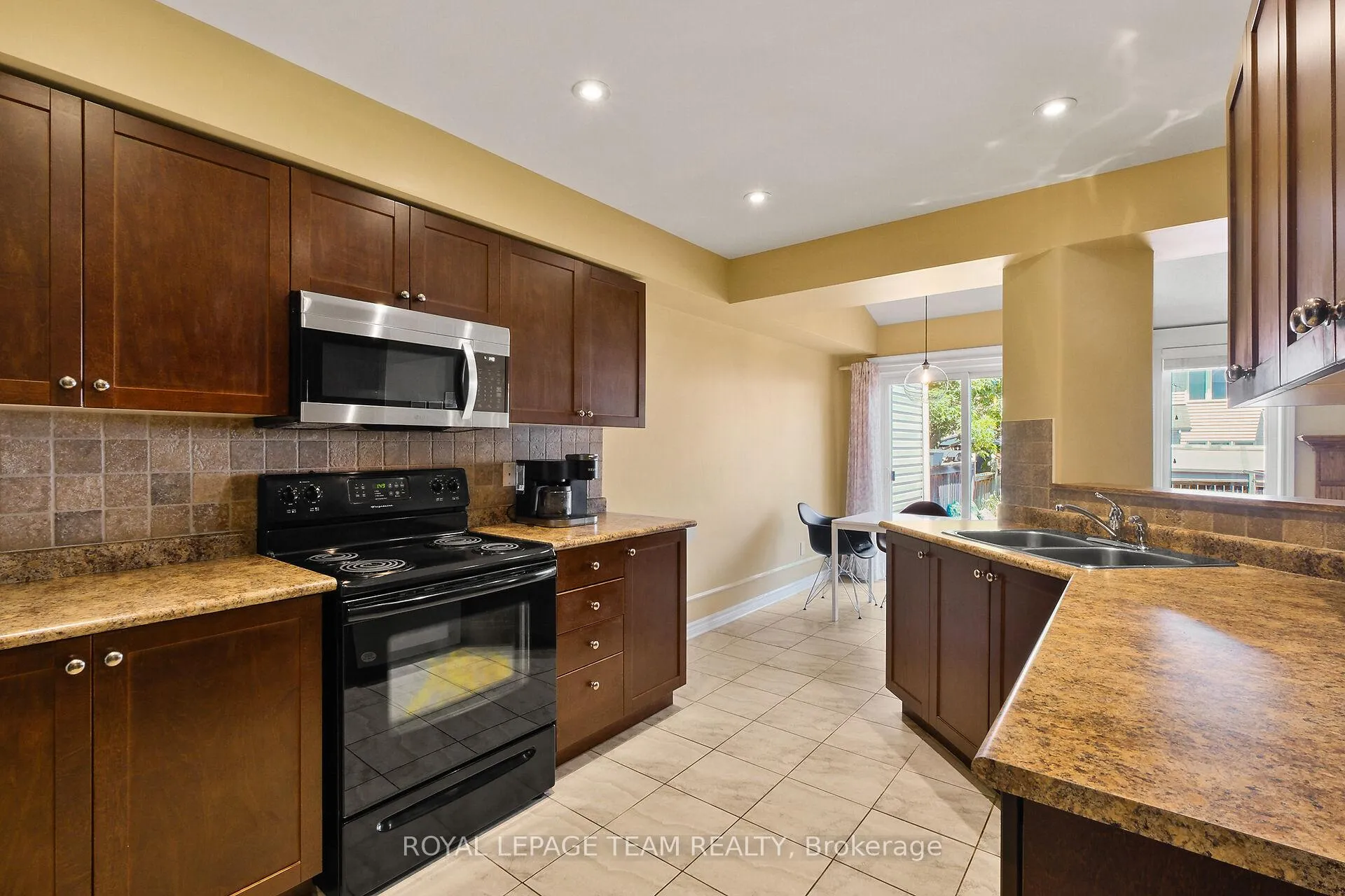 Photo 22 of 135 Talltree Crescent, Ottawa, Stittsville (Central) — HOMEH