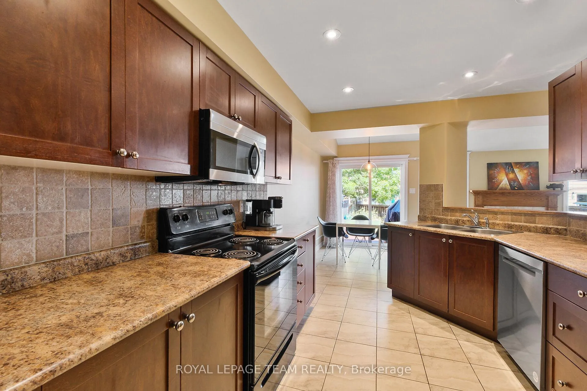 Photo 23 of 135 Talltree Crescent, Ottawa, Stittsville (Central) — HOMEH