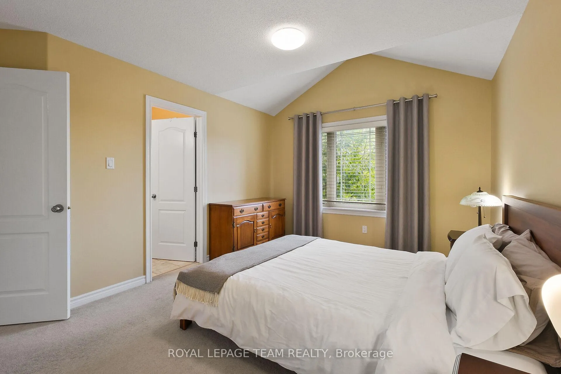Photo 31 of 135 Talltree Crescent, Ottawa, Stittsville (Central) — HOMEH