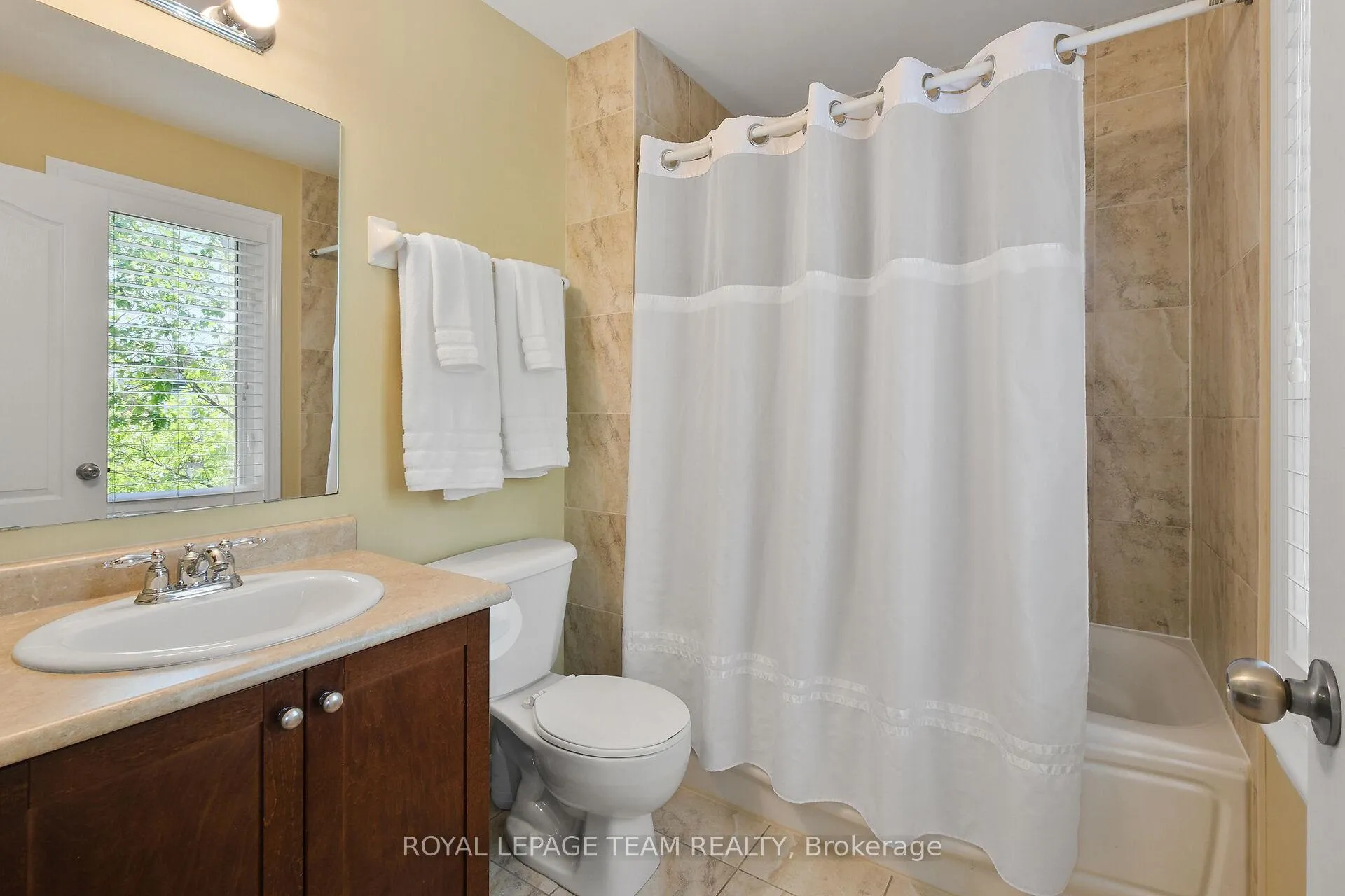 Photo 34 of 135 Talltree Crescent, Ottawa, Stittsville (Central) — HOMEH