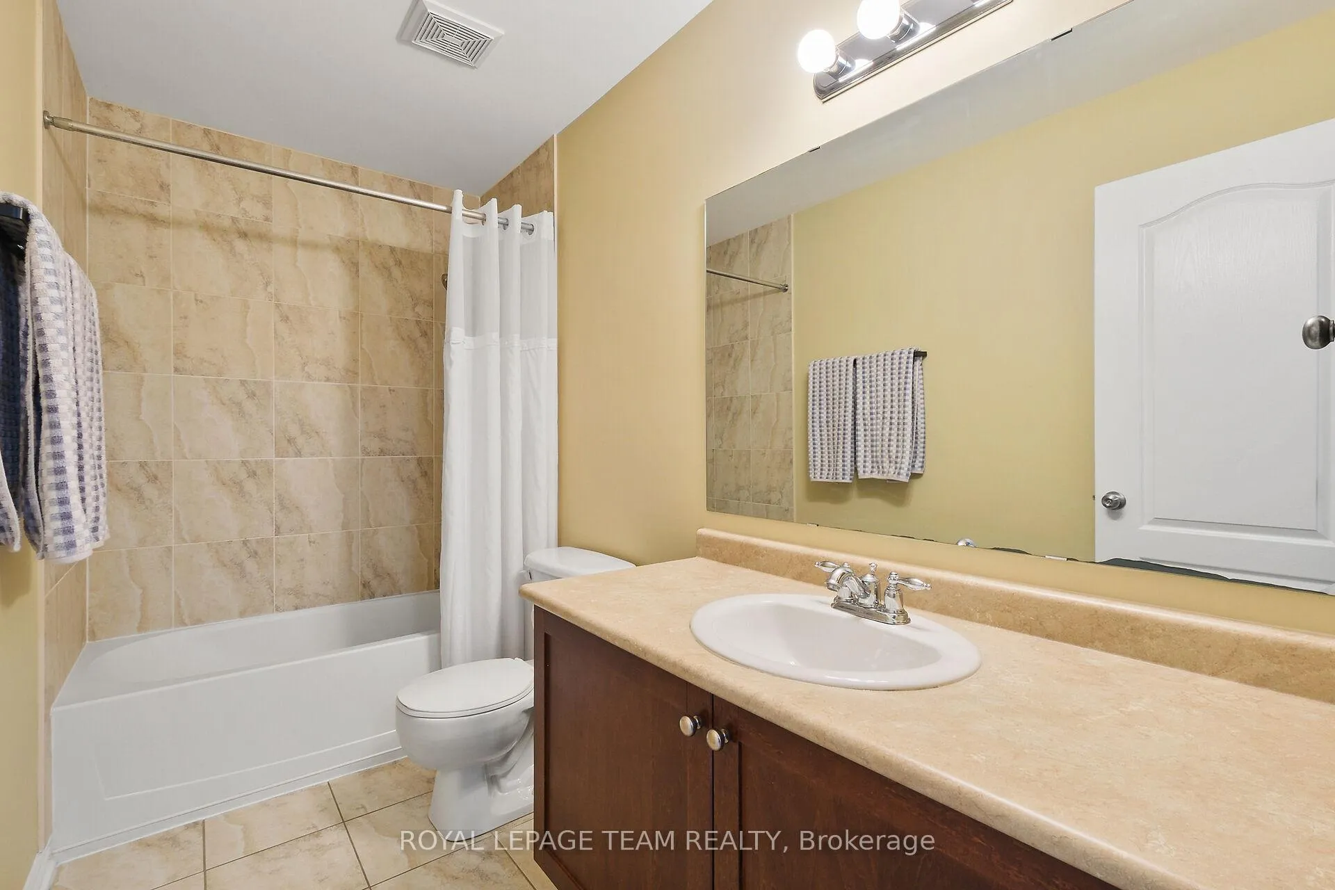 Photo 38 of 135 Talltree Crescent, Ottawa, Stittsville (Central) — HOMEH
