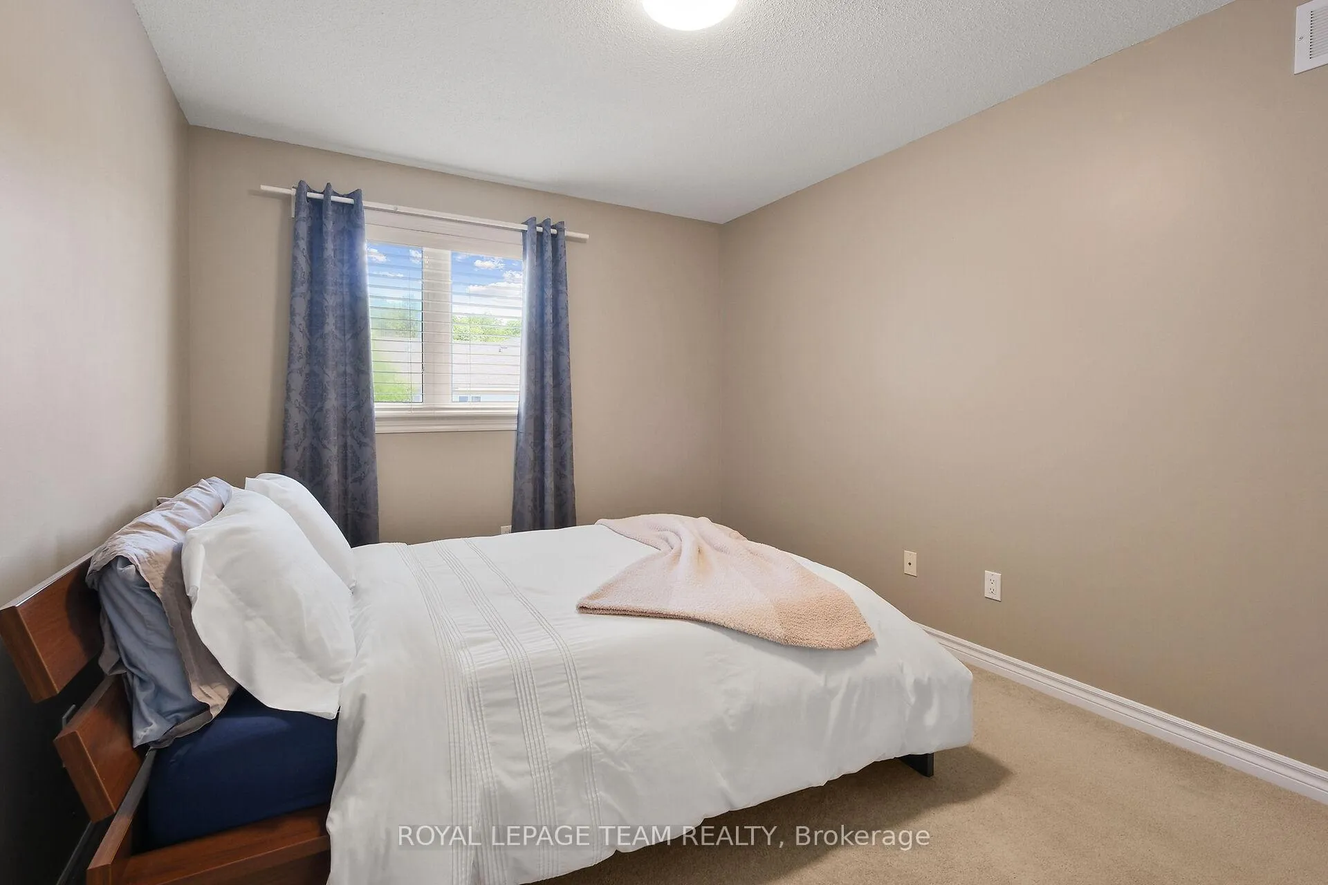 Photo 40 of 135 Talltree Crescent, Ottawa, Stittsville (Central) — HOMEH