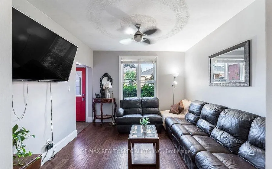 Photo 5 of 21 Severn Street, Hamilton, Central — HOMEH