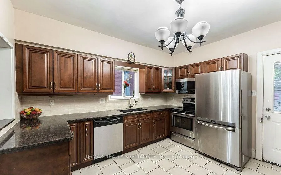 Photo 15 of 21 Severn Street, Hamilton, Central — HOMEH