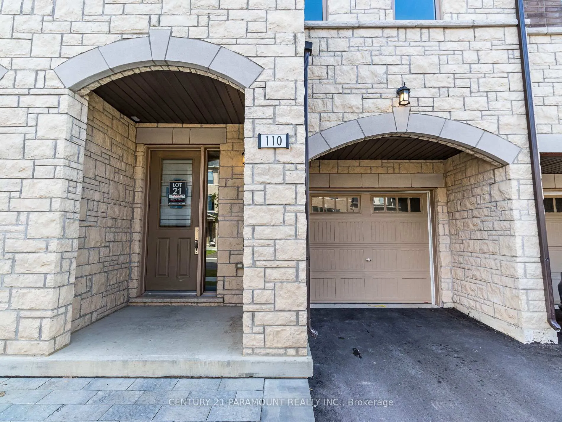 Photo 4 of 110 Halliford Place, Brampton, Bram East — HOMEH