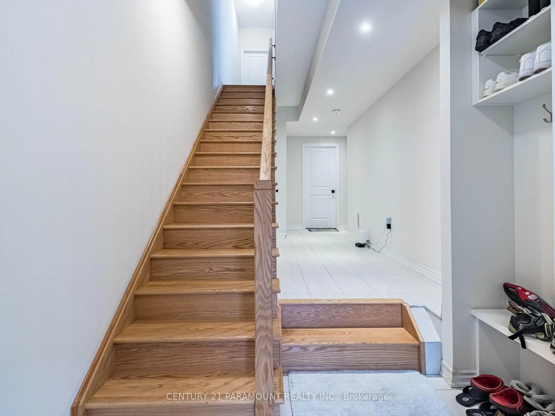Photo 6 of 110 Halliford Place, Brampton, Bram East — HOMEH