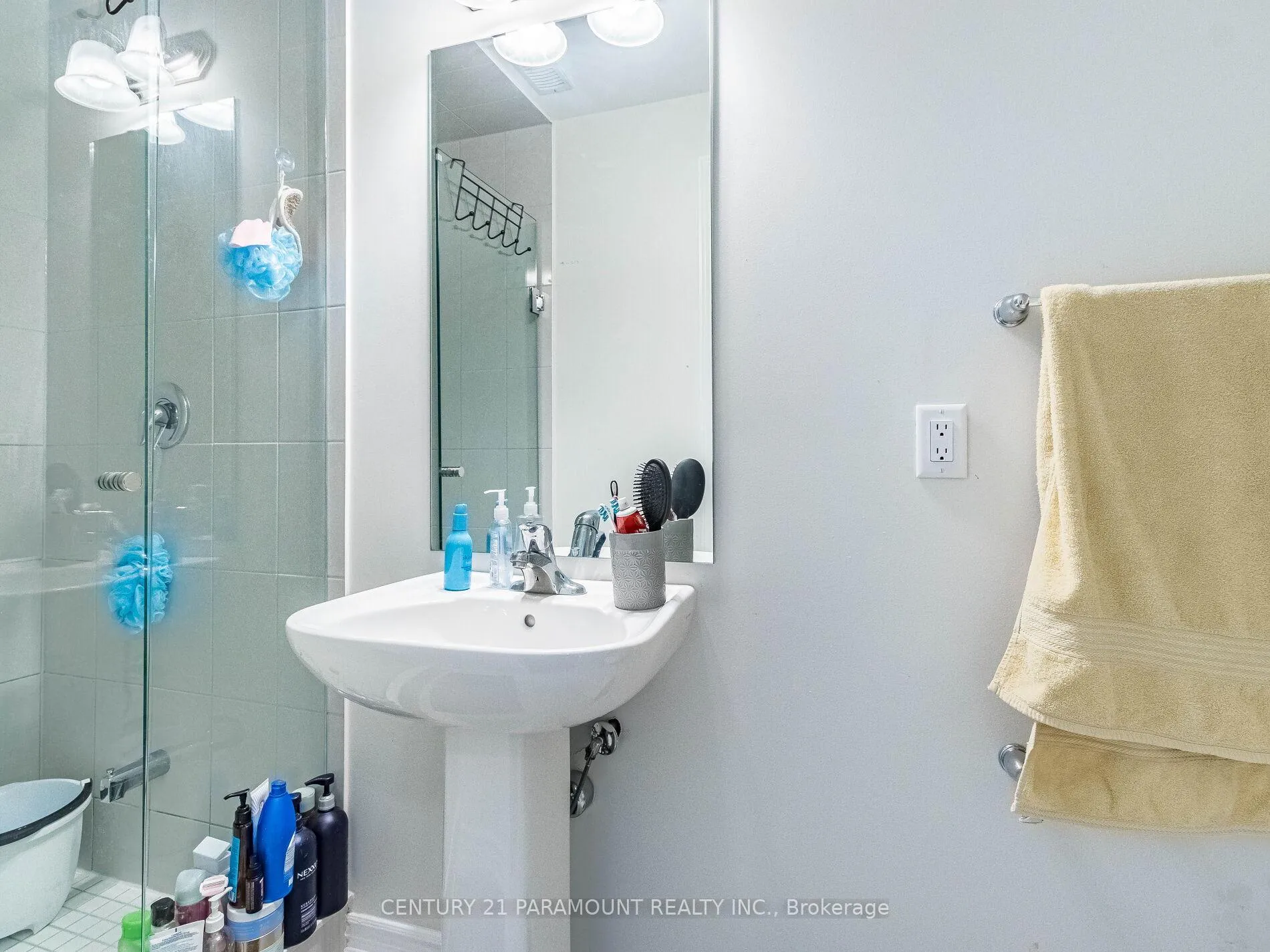 Photo 9 of 110 Halliford Place, Brampton, Bram East — HOMEH