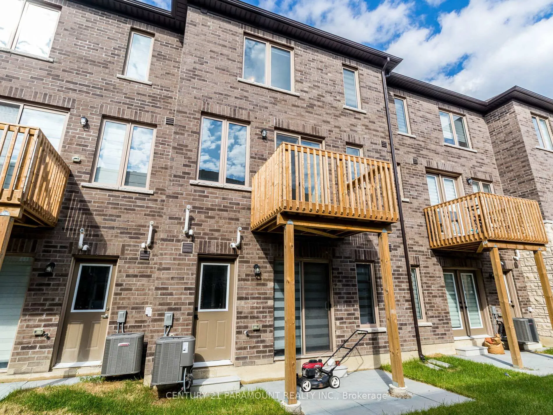 Photo 40 of 110 Halliford Place, Brampton, Bram East — HOMEH