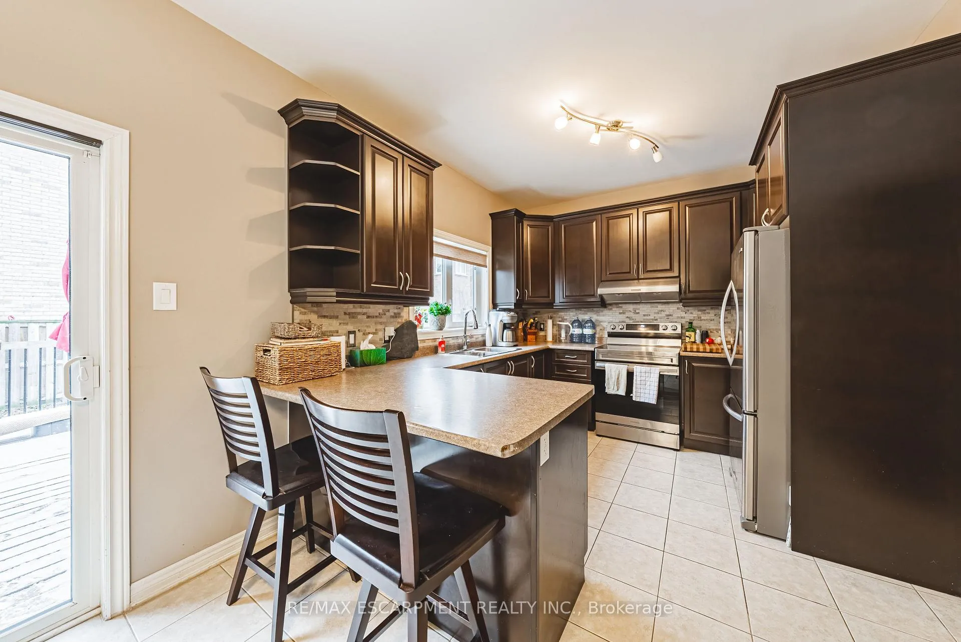 Photo 6 of 65 Glendarling Crescent, Hamilton, Stoney Creek — HOMEH