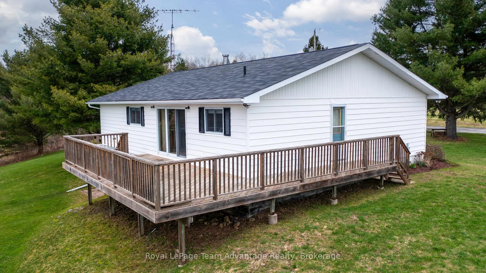 Photo 3 of 142 Broadbent Road, McKellar — HOMEH
