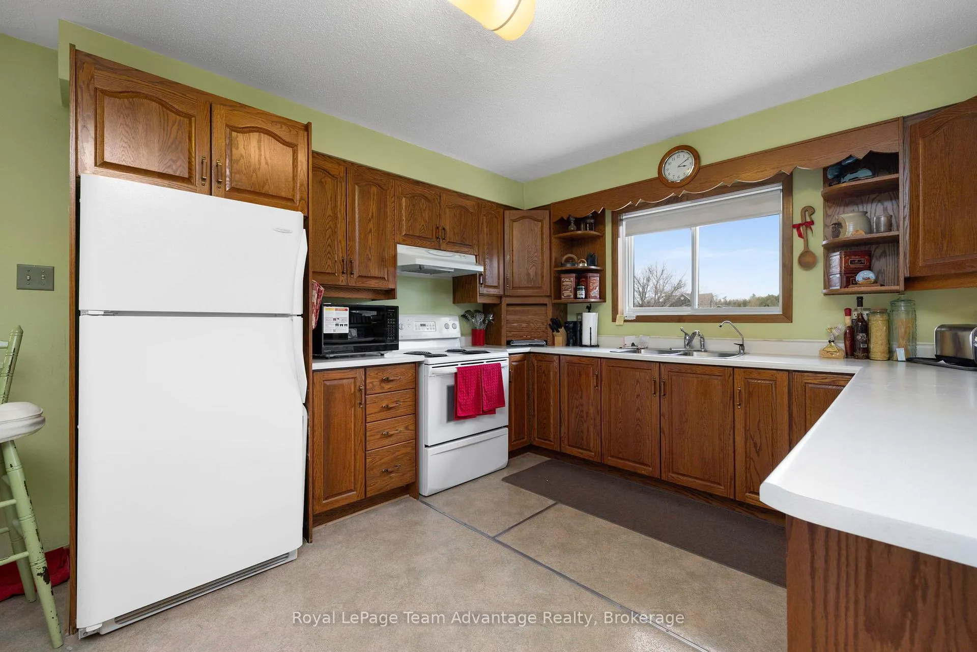 Photo 6 of 142 Broadbent Road, McKellar — HOMEH
