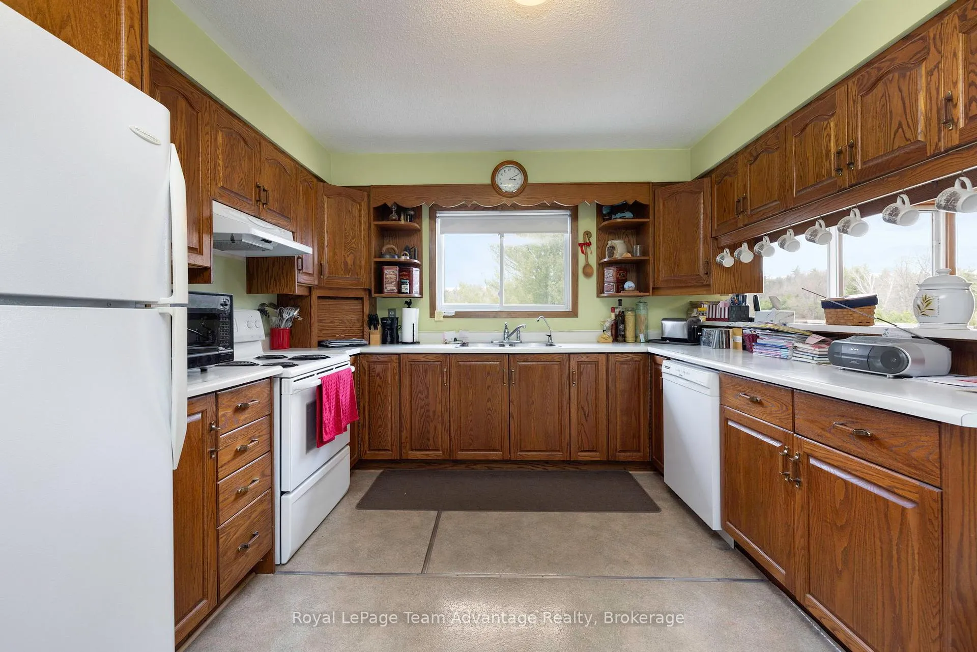 Photo 7 of 142 Broadbent Road, McKellar — HOMEH