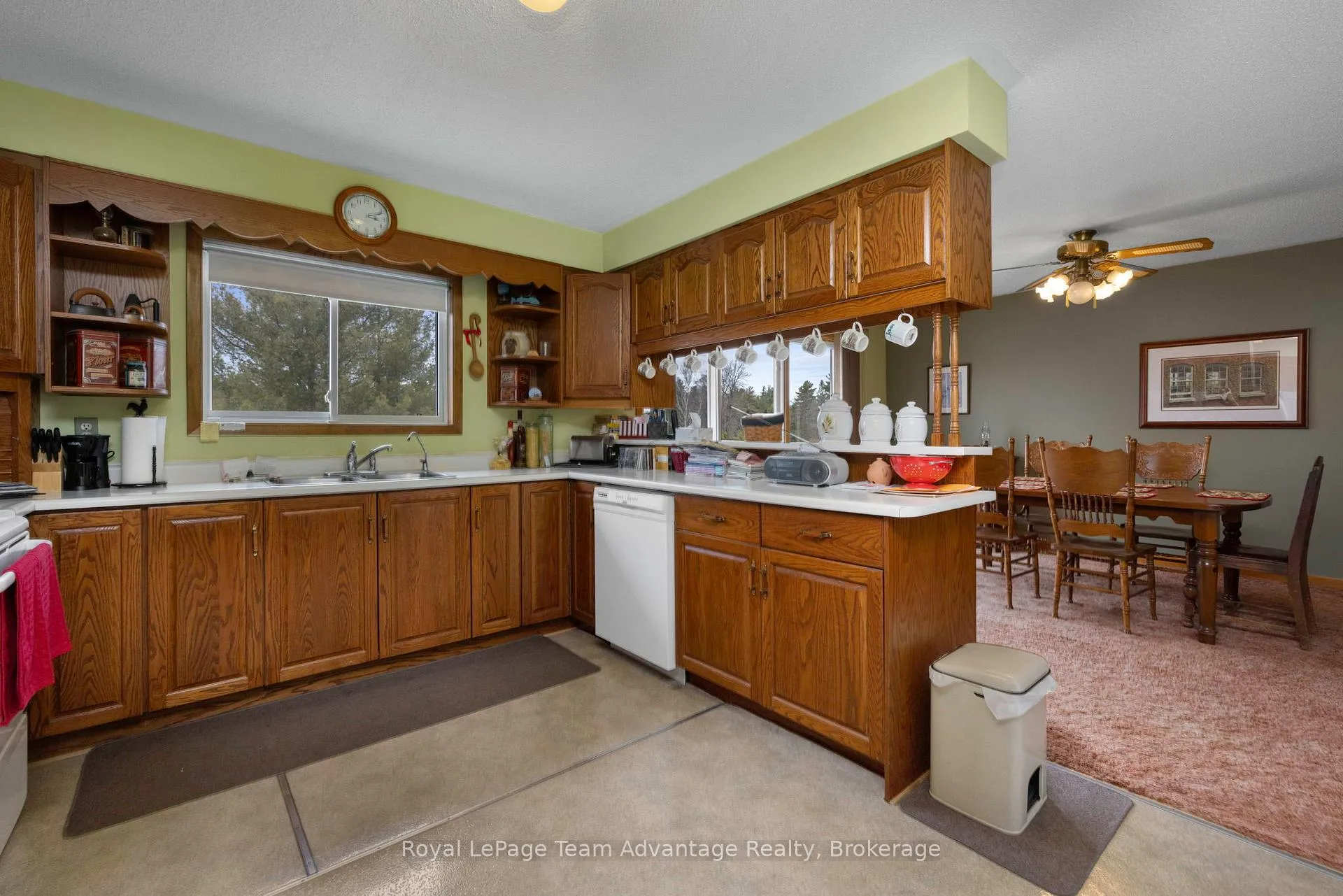 Photo 8 of 142 Broadbent Road, McKellar — HOMEH