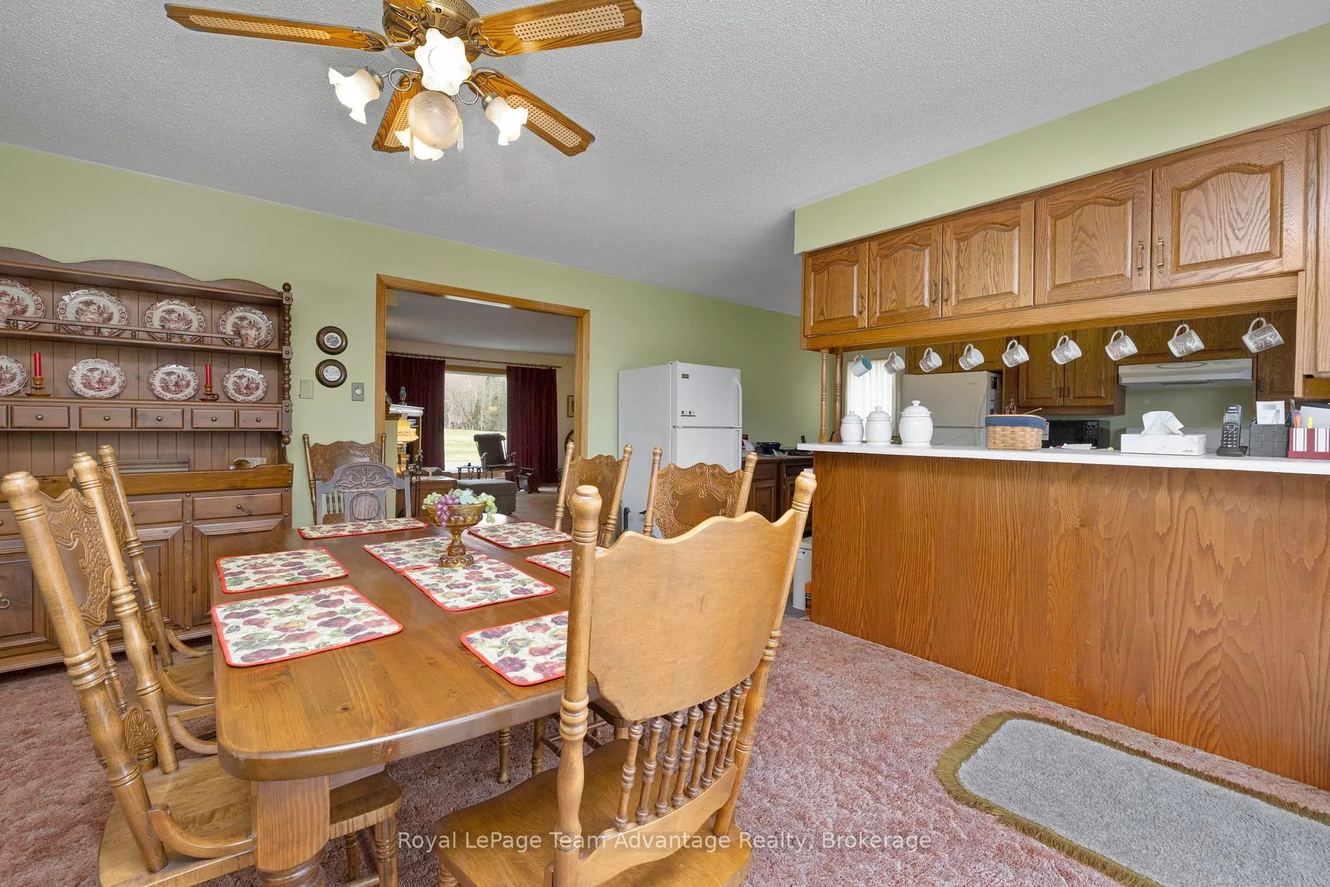 Photo 11 of 142 Broadbent Road, McKellar — HOMEH