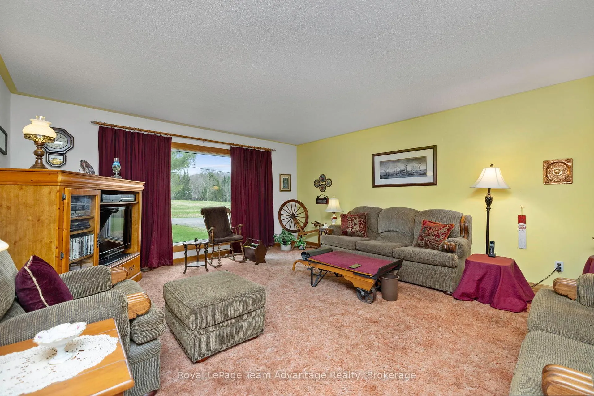 Photo 13 of 142 Broadbent Road, McKellar — HOMEH