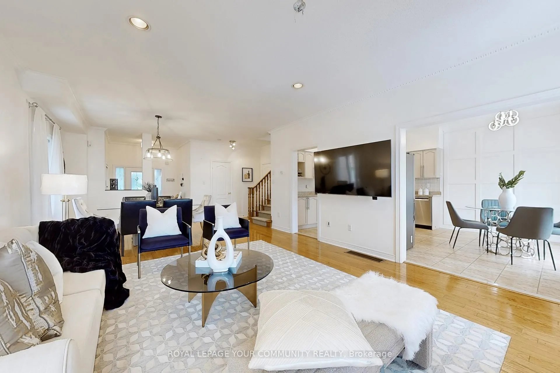 Photo 6 of 6 Pepperberry Road, Vaughan, Patterson — HOMEH