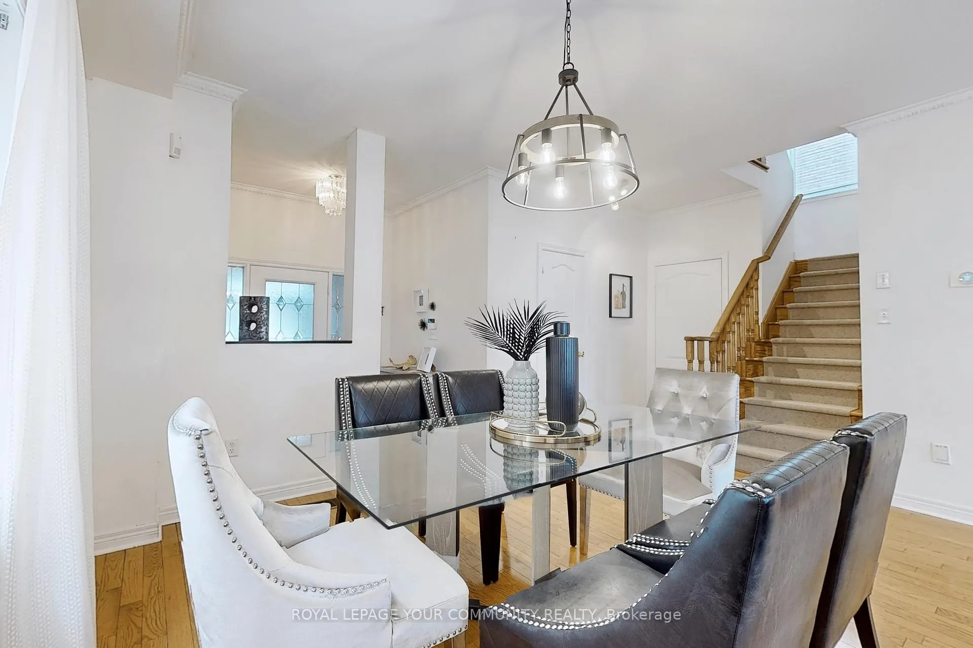 Photo 9 of 6 Pepperberry Road, Vaughan, Patterson — HOMEH