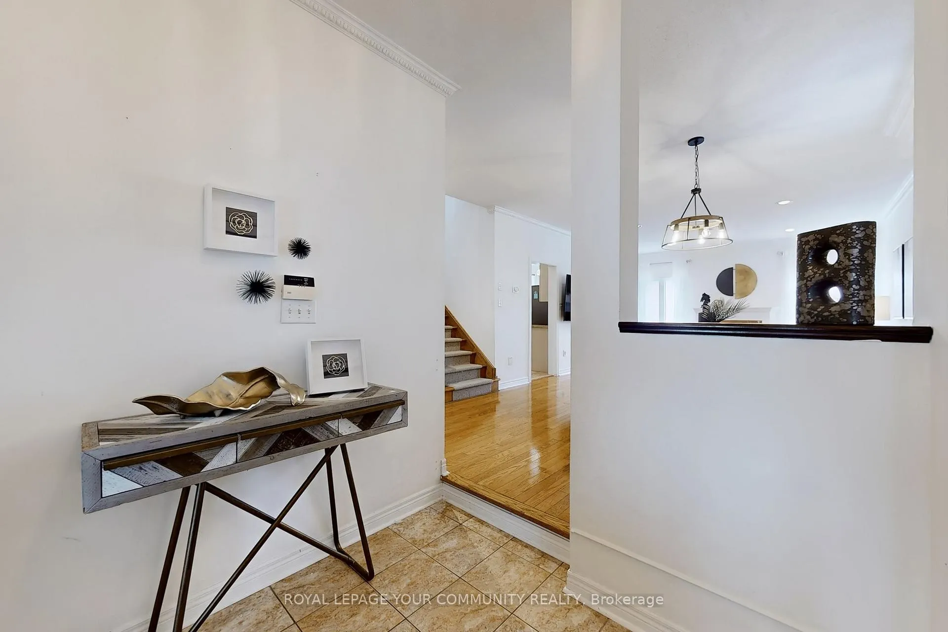 Photo 15 of 6 Pepperberry Road, Vaughan, Patterson — HOMEH