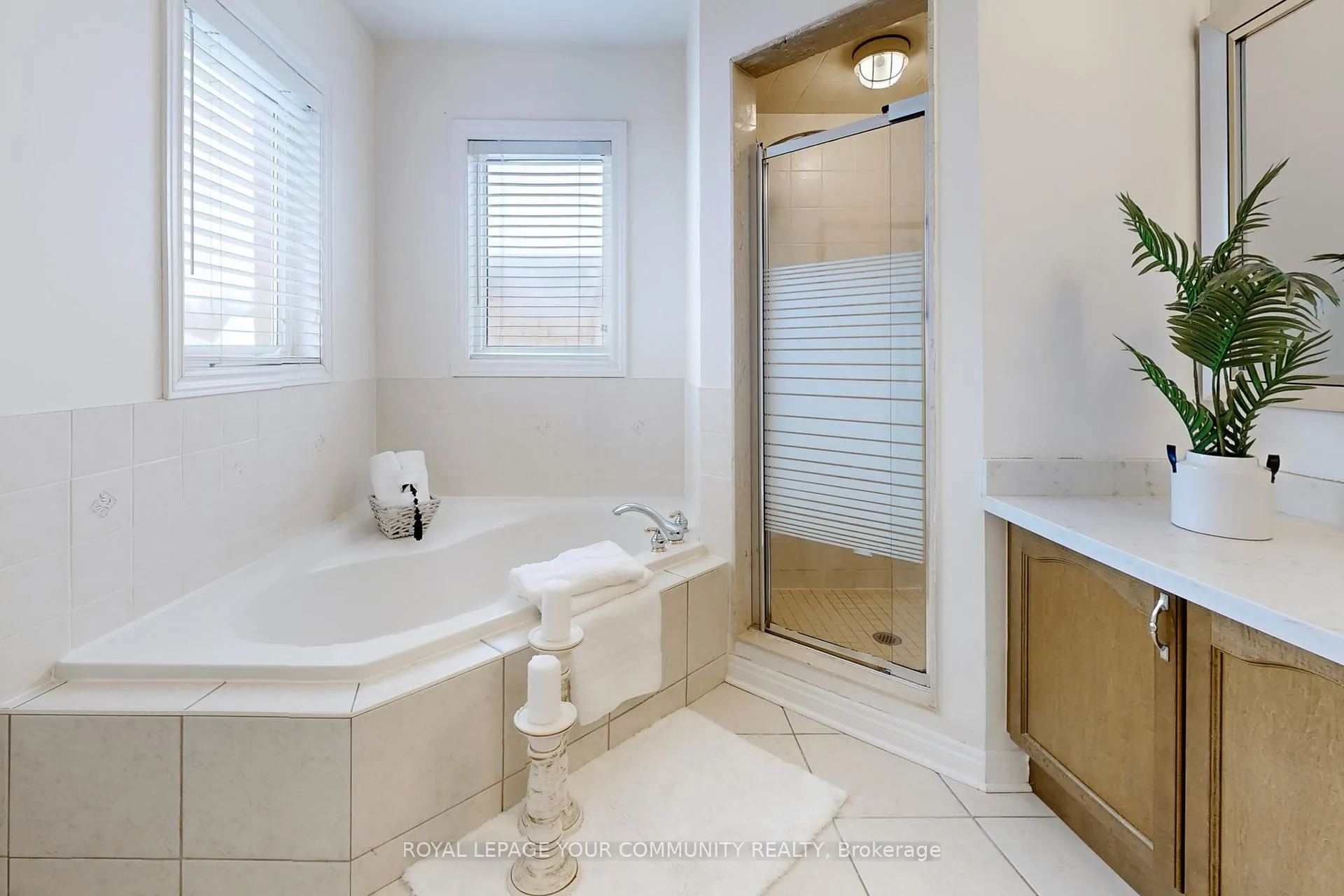 Photo 22 of 6 Pepperberry Road, Vaughan, Patterson — HOMEH